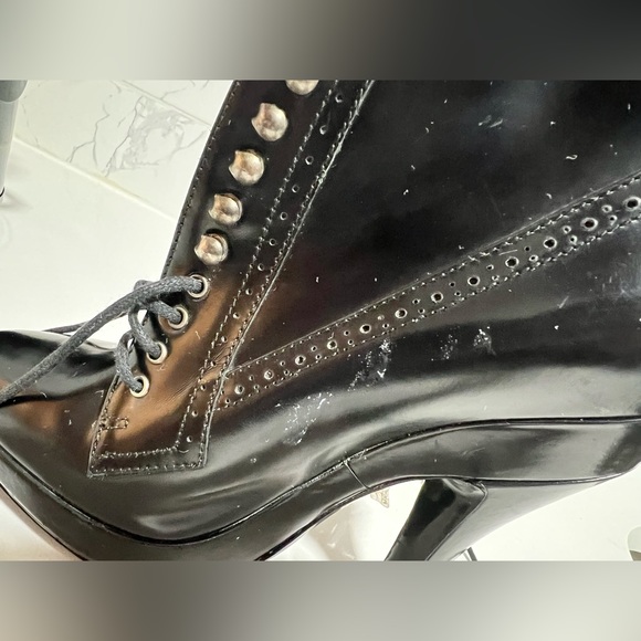 Burberry Prorsum Patent Leather Booties - Picture 5 of 12